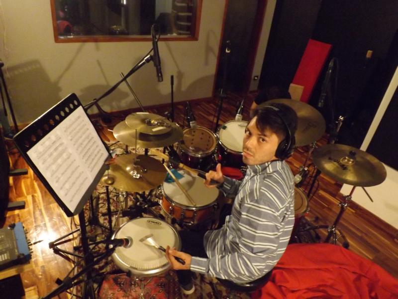 Josue im Tonstudio