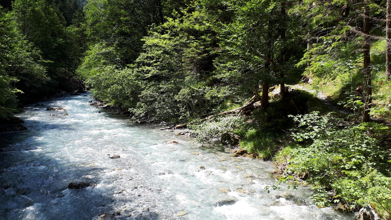 Vättis, Wanderung am Fluss Tamina | Foto: Eva Batt